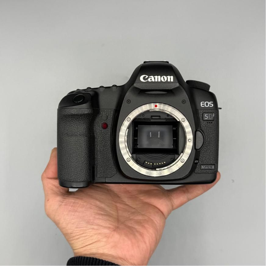 دوربین عکاسی canon 5d ii دست دوم . ایزوکم|دوربین عکاسی و فیلم‌برداری|تهران, خاقانی|دیوار