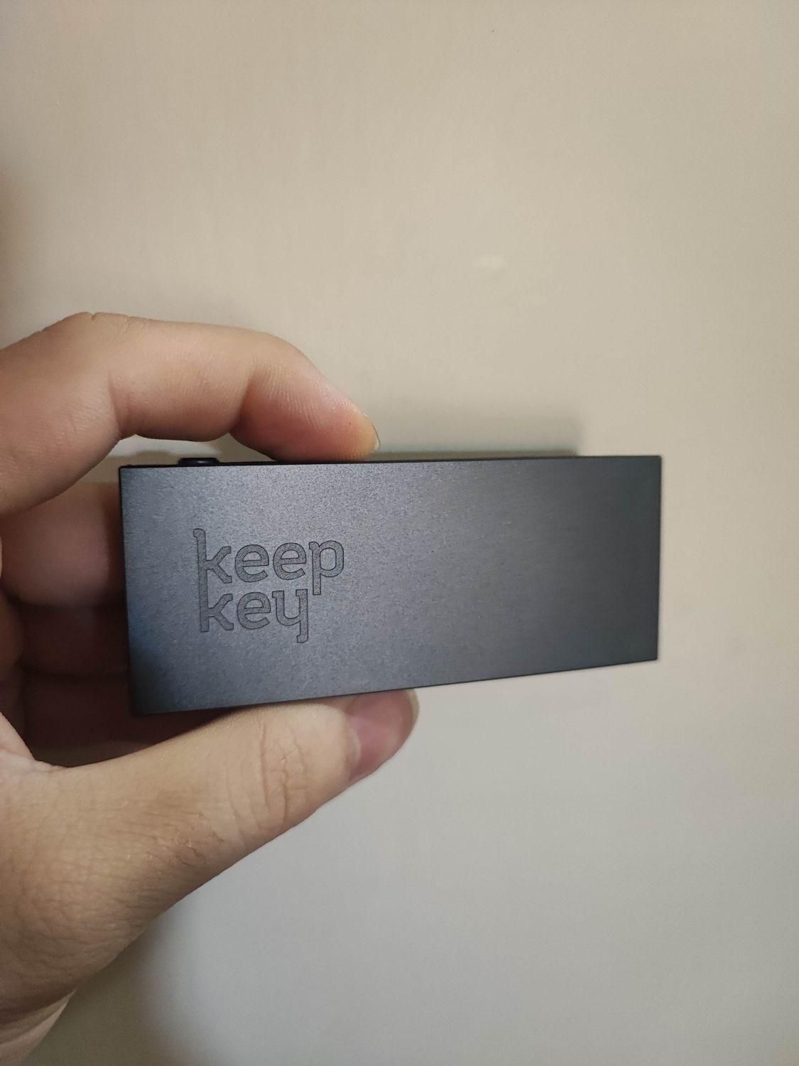 کیف پول سخت افزاری بیت کوین لجر کیپ کی (KeepKey)|قطعات و لوازم جانبی رایانه|تهران, فاطمی|دیوار