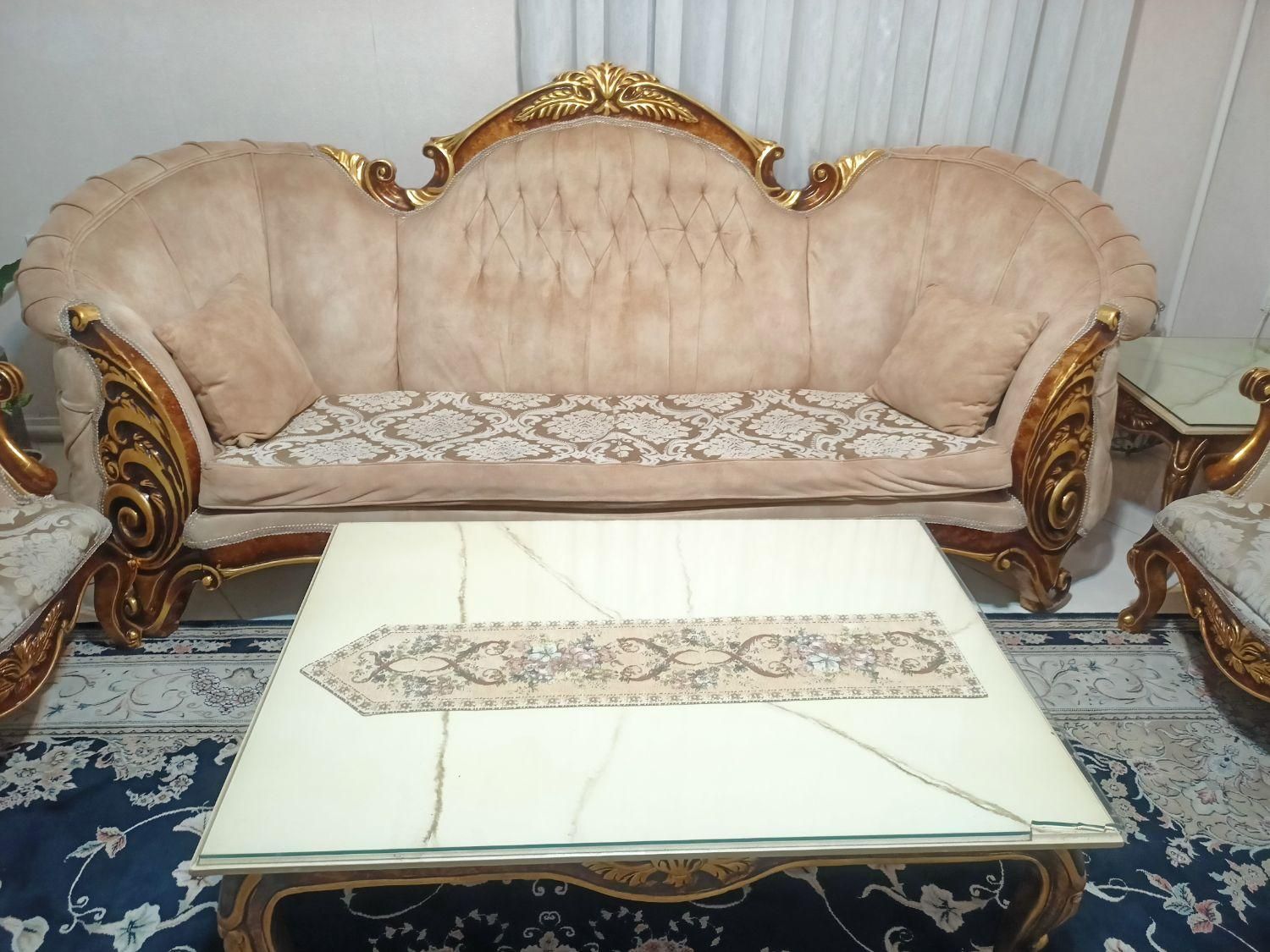 مبل کلاسیک استیل همراه با دو عسلی و میز وسط|مبلمان خانگی و میز عسلی|تهران, اسفندیاری|دیوار