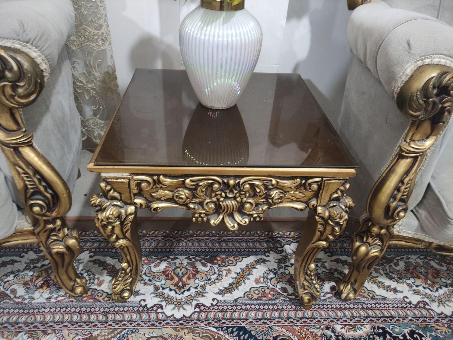 مبلمان ۷نفره همراه با دو عسلی|مبلمان خانگی و میز عسلی|بندر ماهشهر, |دیوار