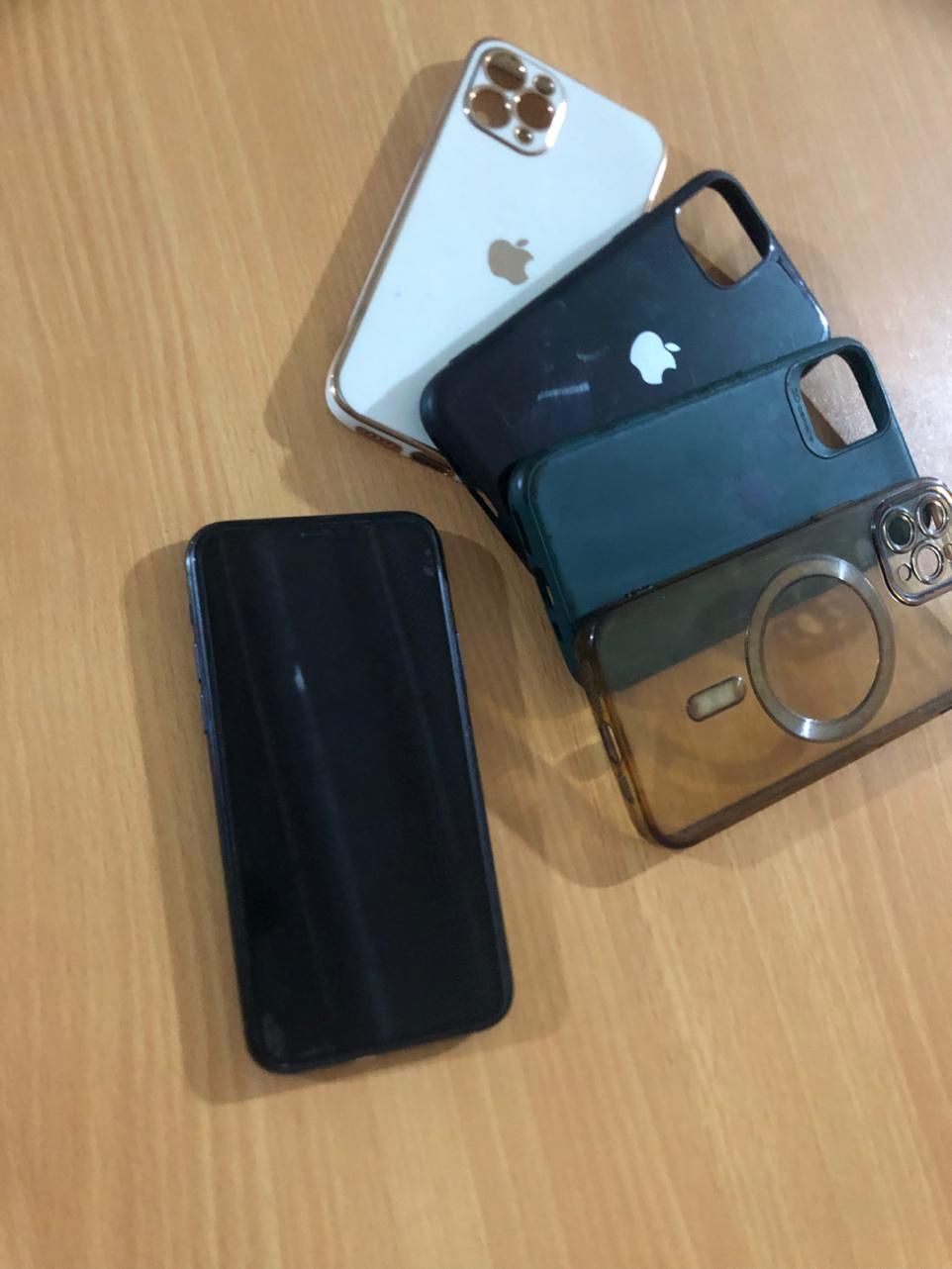 اپل iPhone 11 Pro با حافظهٔ ۲۵۶ گیگابایت|موبایل|فولادشهر, A4|دیوار