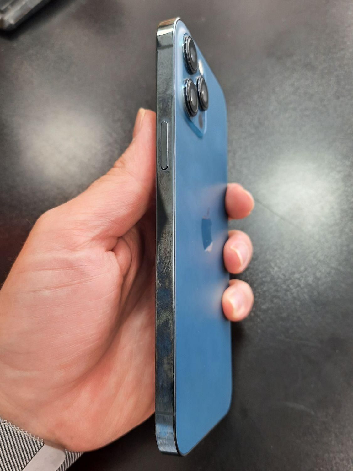 اپل iPhone 12 Pro Max با حافظهٔ ۲۵۶ گیگابایت|موبایل|اصفهان, وحید|دیوار
