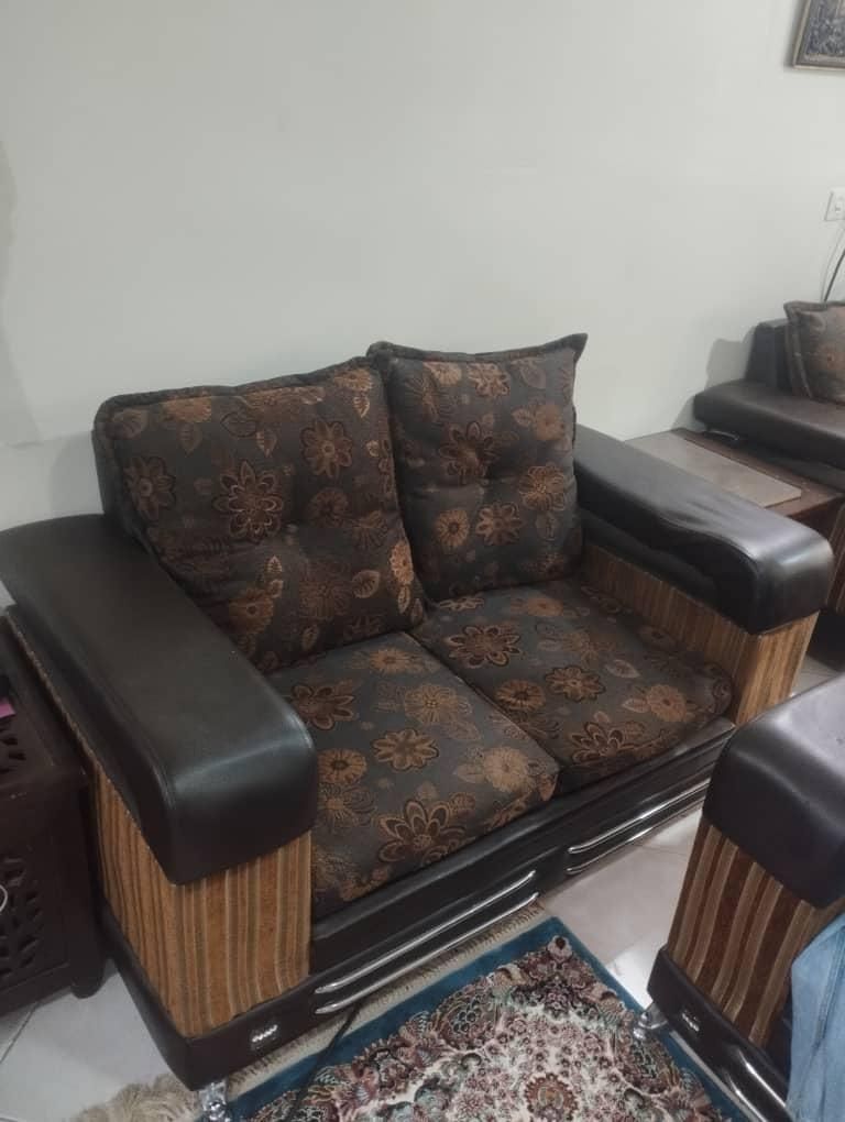 یک دست مبل 7 نفره راحتی دست و دوم مناسب برای باغ|مبلمان خانگی و میز عسلی|اصفهان, ملک‌شهر|دیوار