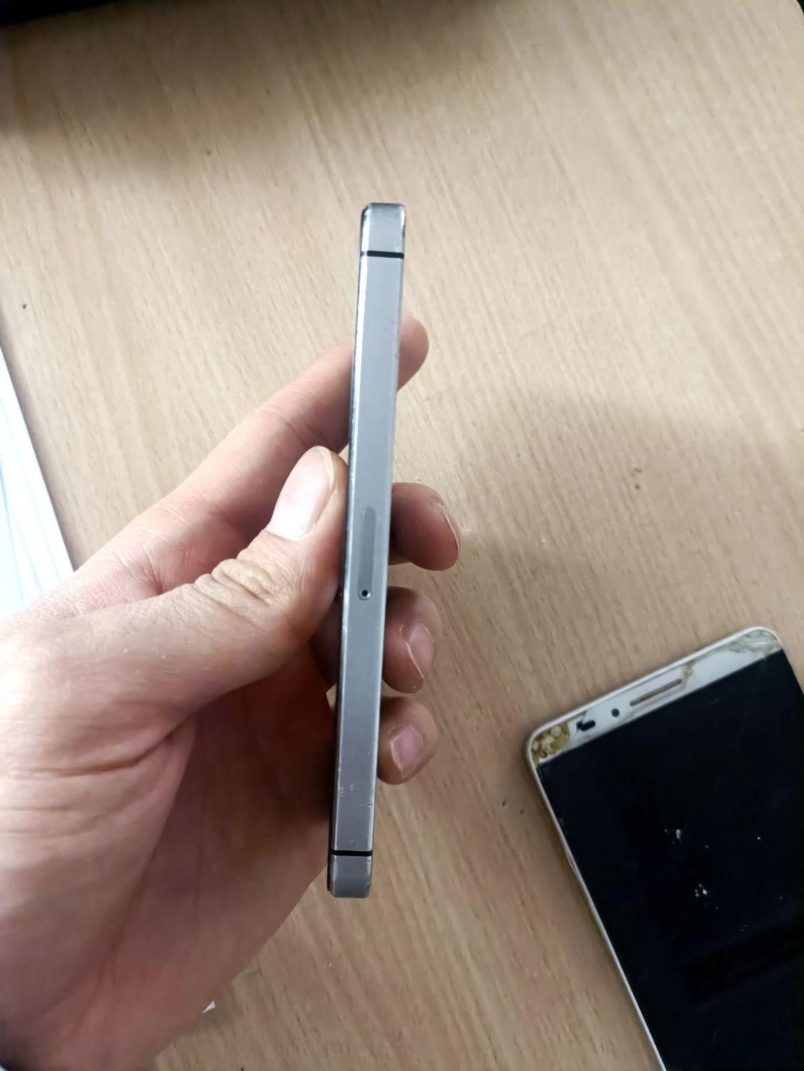 گوشی آیفون 5S تعمیری|موبایل|تهران, نعمت‌آباد|دیوار