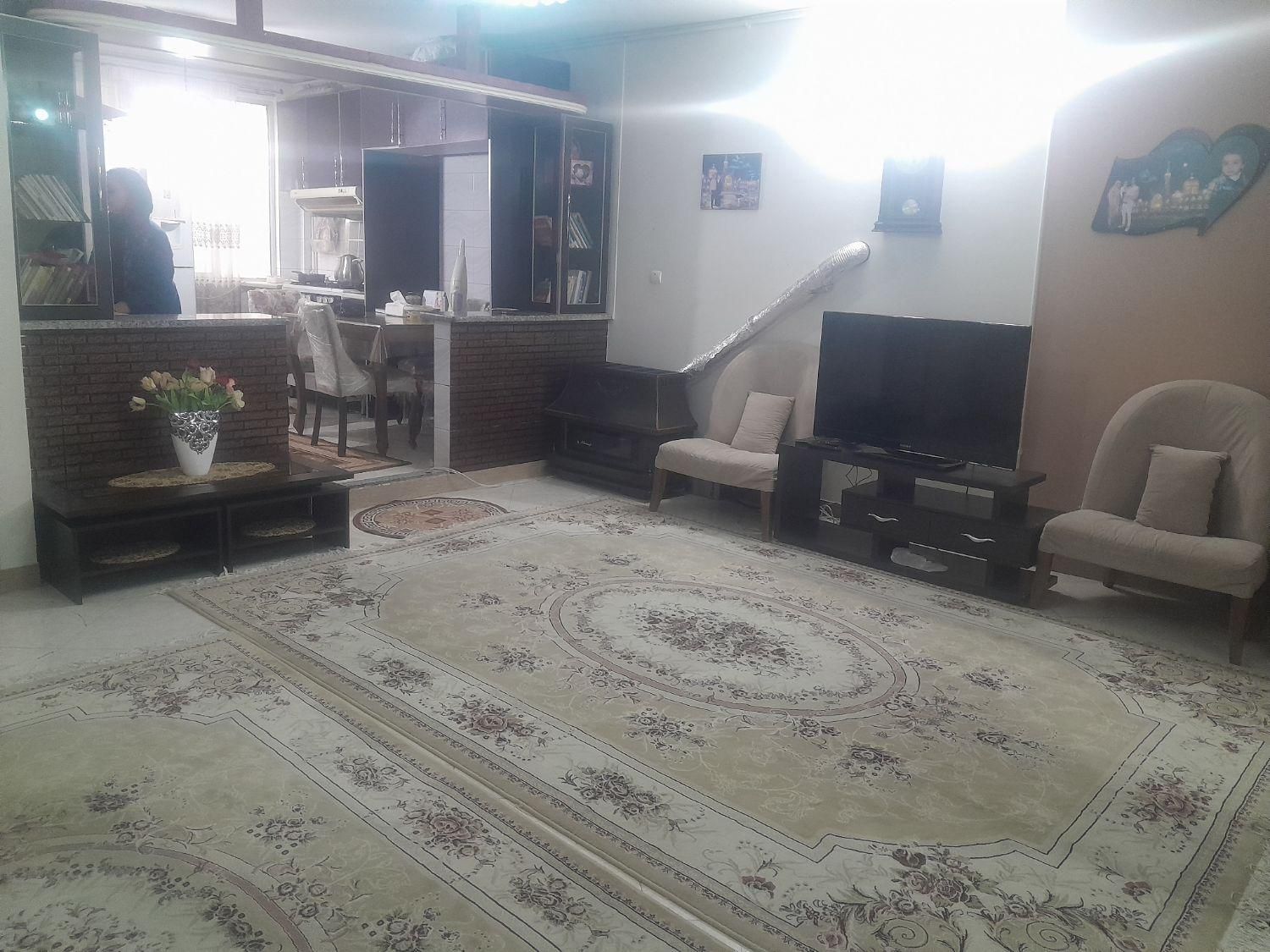اجاره آپارتمان ۸۰ متری ۲ خوابه در شهرک امام رضا|اجارهٔ آپارتمان|کرج, شهرک امام رضا|دیوار
