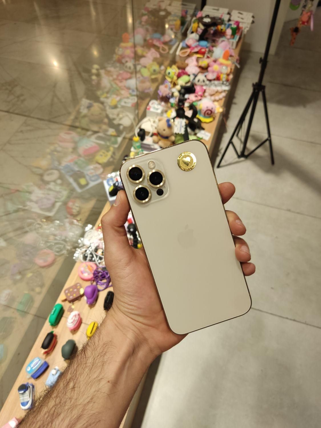 اپل iPhone 12 Pro Max با حافظهٔ ۵۱۲ کانادا|موبایل|تهران, آبشار تهران|دیوار