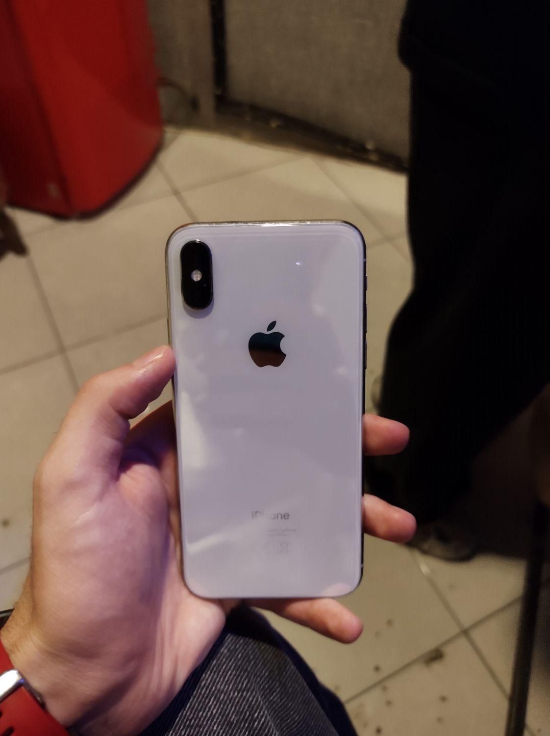اپل iPhone X با حافظهٔ ۶۴ گیگابایت لا زرورق|موبایل|تهران, نازی‌آباد|دیوار