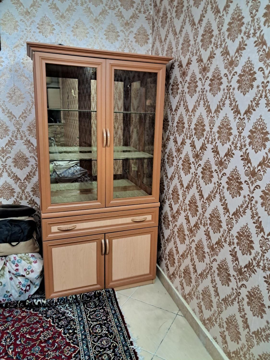 مقداری‌وسایل ‌منزل‌‌‌که‌همگی‌در‌عکس‌ها‌مشخص هست|اشیا|تهران, سنگلج|دیوار
