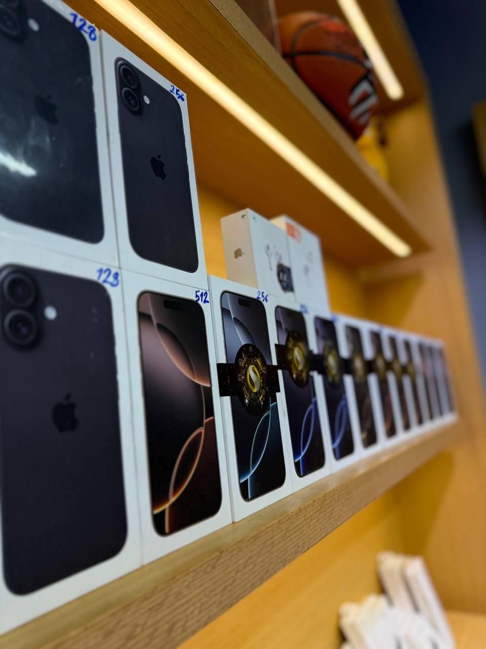 فروش iphone 16 از دم قسط|موبایل|تهران, باغ فیض|دیوار