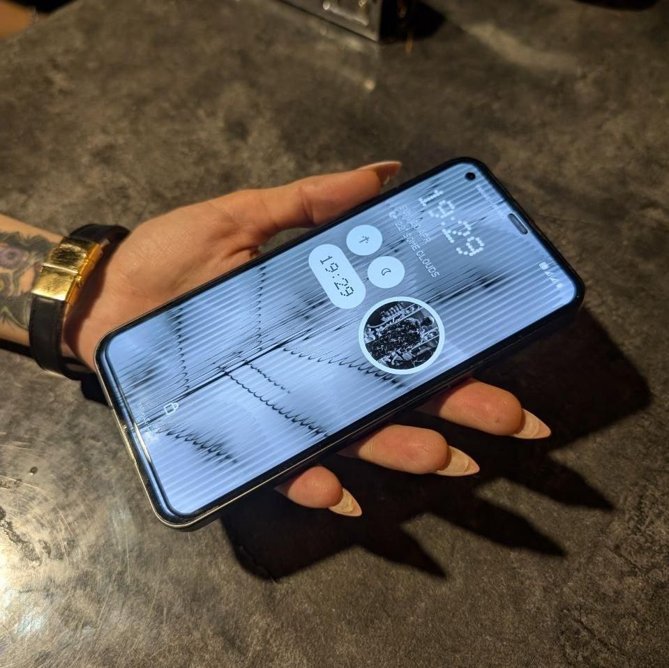 ناتینگ phone 1 با حافظهٔ ۲۵۶ گیگابایت|موبایل|کرمانشاه, |دیوار
