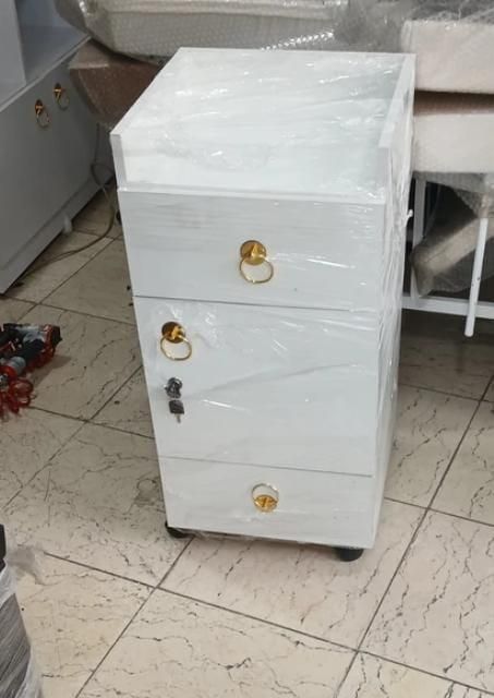 سرخ کن ،تخت خواب، ترولی، صندلی،میز جلو مبلی|مبلمان خانگی و میز عسلی|تهران, شهرک پرواز|دیوار