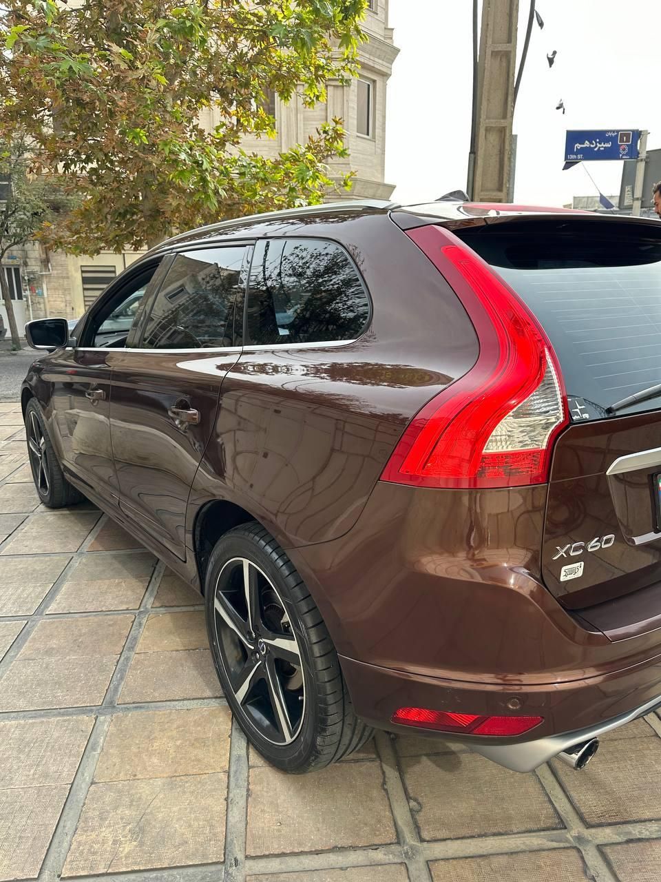 ولوو XC60 T5، مدل ۲۰۱۴|خودرو سواری و وانت|تهران, سعادت‌آباد|دیوار