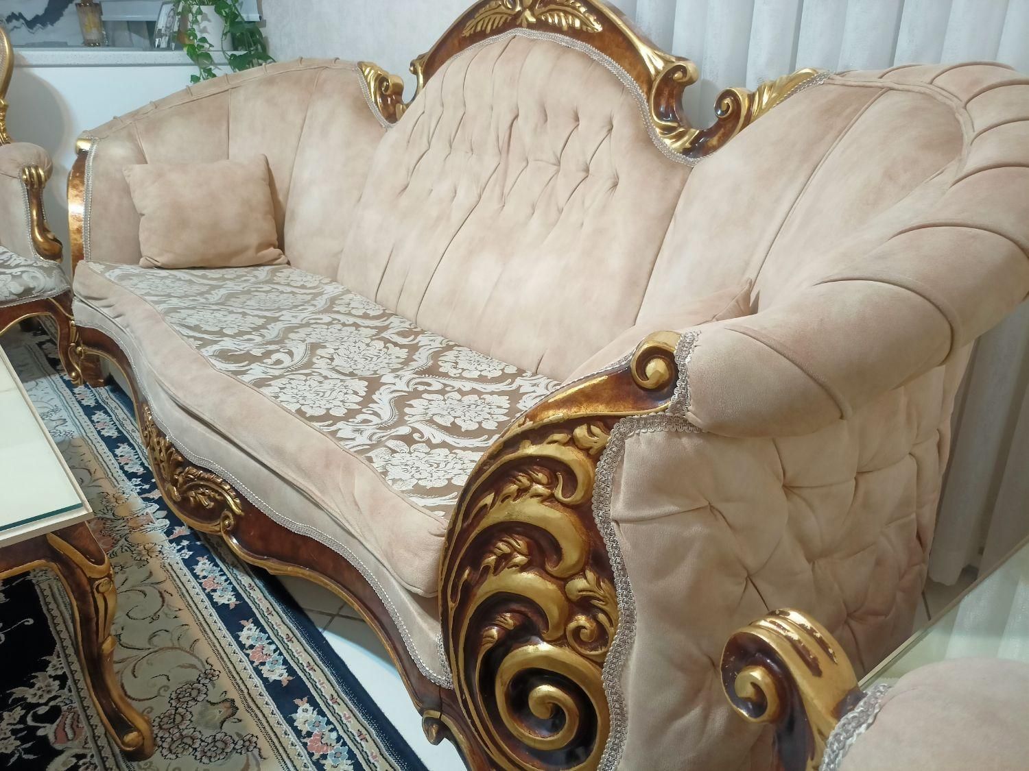 مبل کلاسیک استیل همراه با دو عسلی و میز وسط|مبلمان خانگی و میز عسلی|تهران, اسفندیاری|دیوار