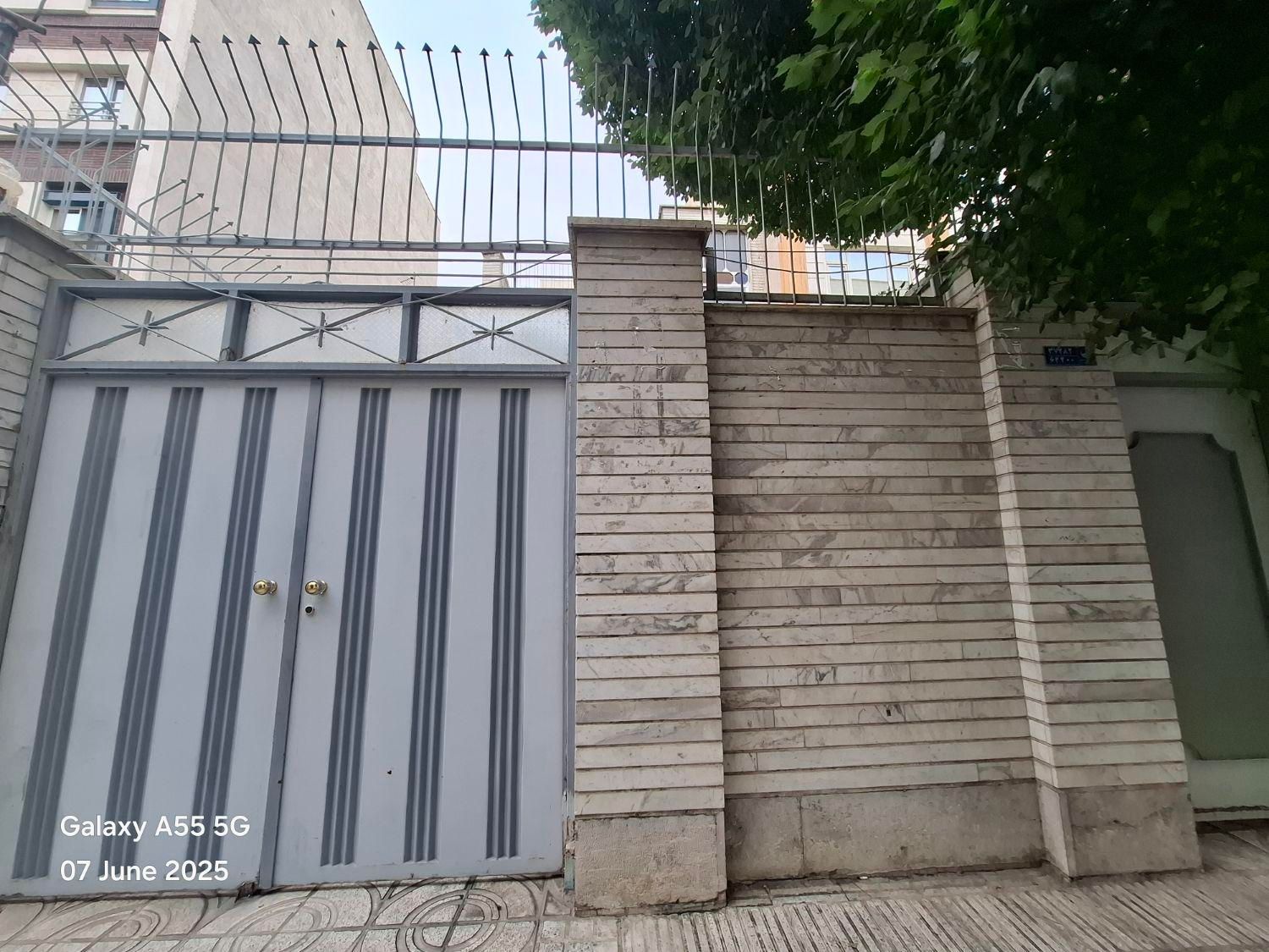 خانه کلنگی زمین ۱۶۰ متری خ آقاجانلو گلستان|فروش زمین و ملک کلنگی|تهران, ابوذر (منطقه ۱۵)|دیوار