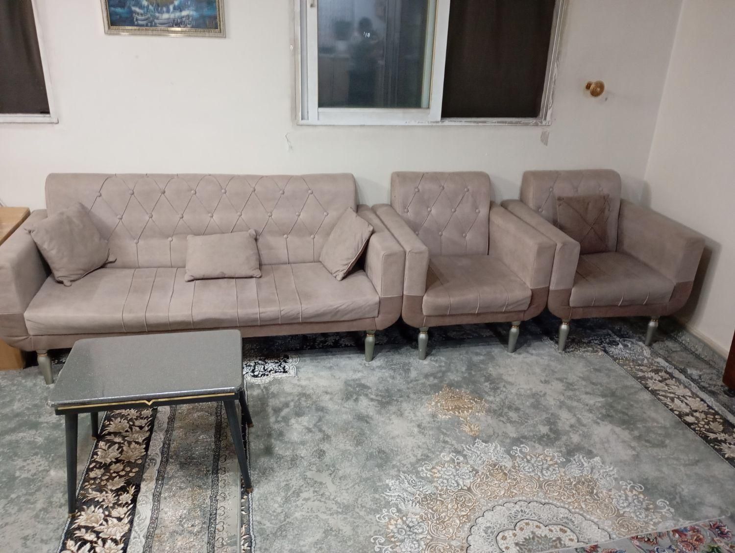 مبل  به همراه جلو مبلی|مبلمان خانگی و میز عسلی|تهران, جلیلی|دیوار