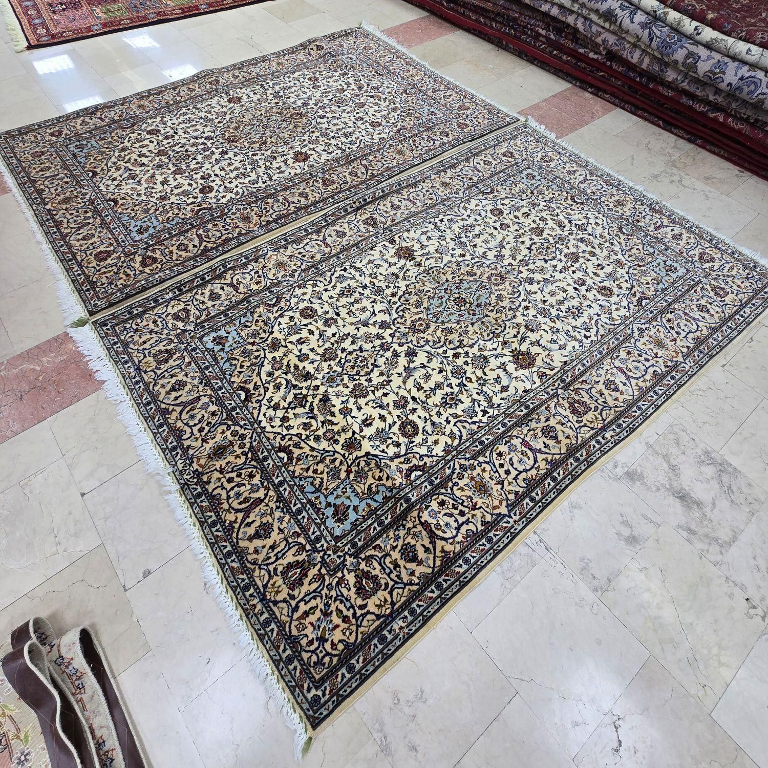 دوتا قالیچه جفت بافت کرک شادسر کاشان گل‌ابریشم|فرش|تهران, ونک|دیوار