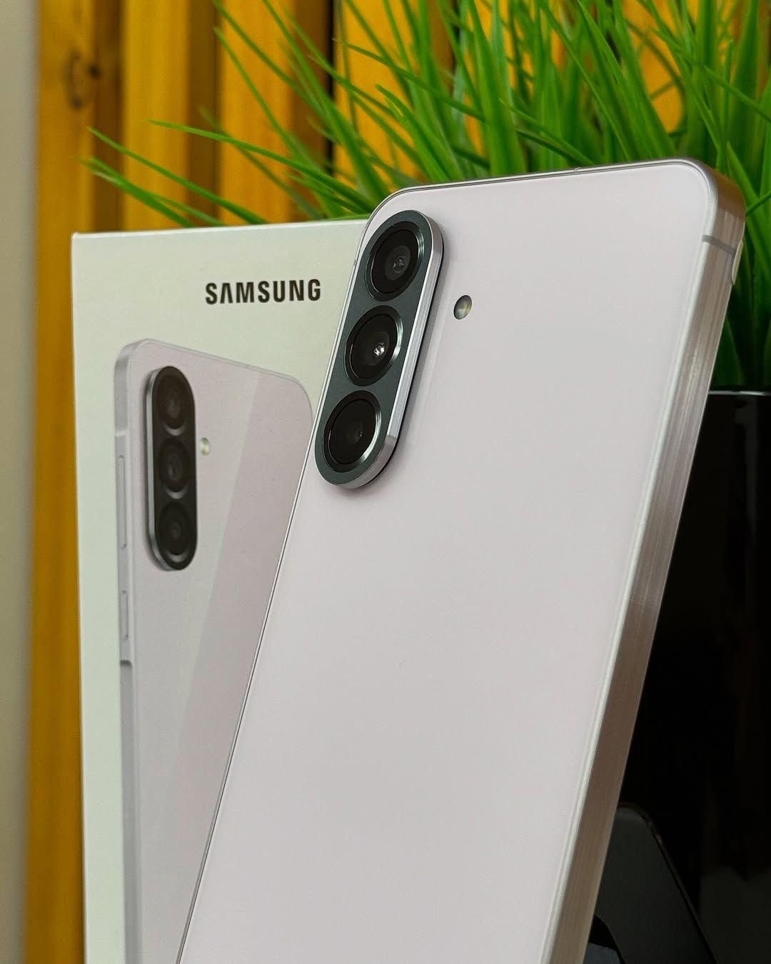 سامسونگ galaxy a56 با حافظهٔ ۲۵۶ گیگابایت|موبایل|اصفهان, خرم|دیوار