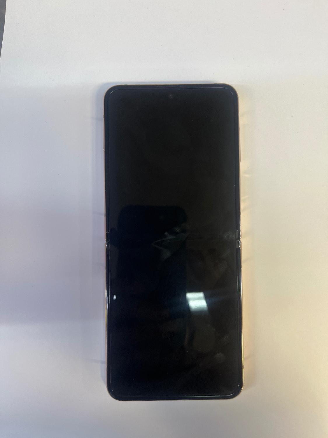 Z flip4 نیاز به تعمیر|موبایل|تهران, سعادت‌آباد|دیوار