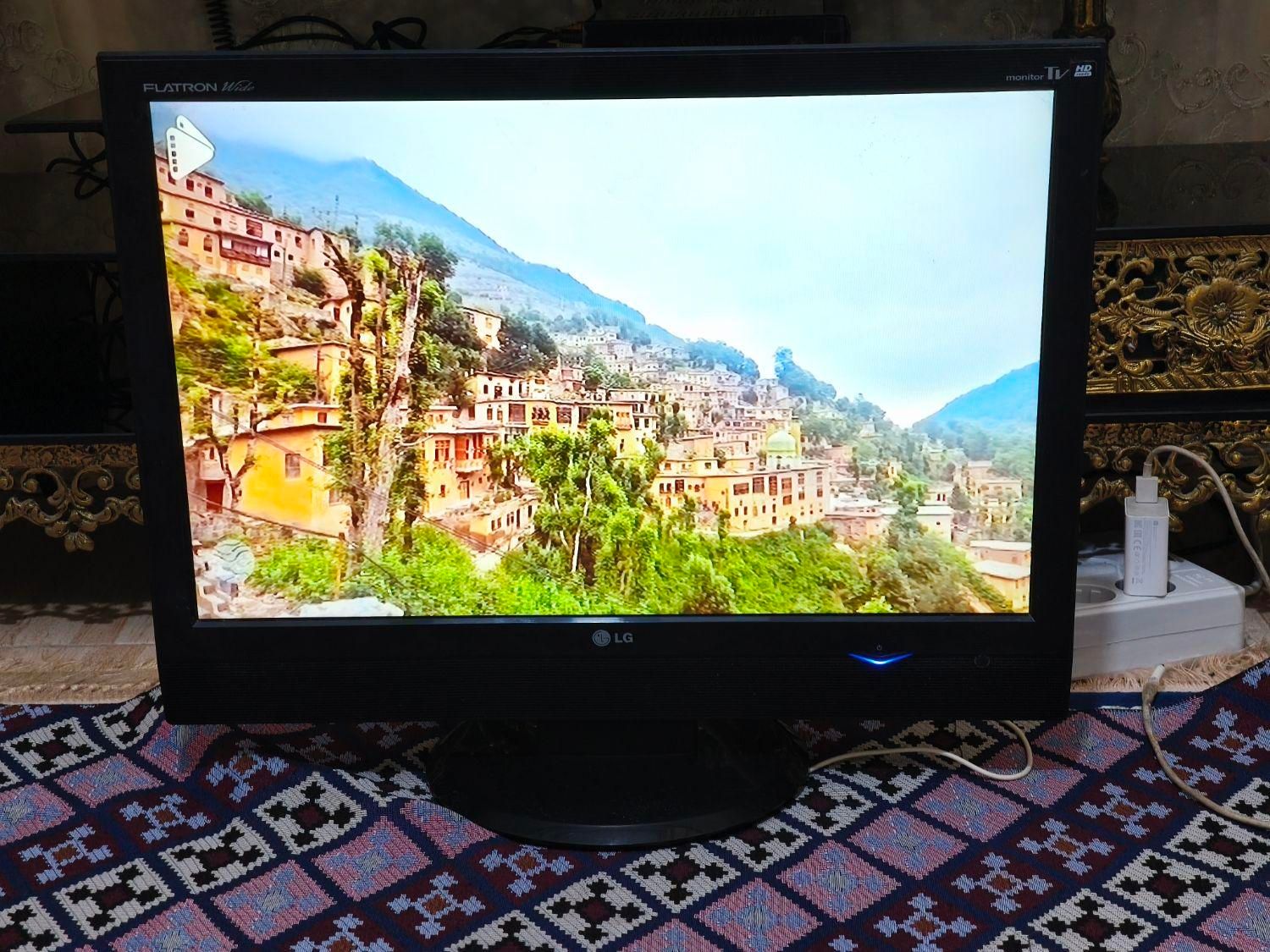 تلویزیون LCD و مانیتور22 اینج LG با کارتن|تلویزیون و پروژکتور|تهران, شهرک شریفی|دیوار