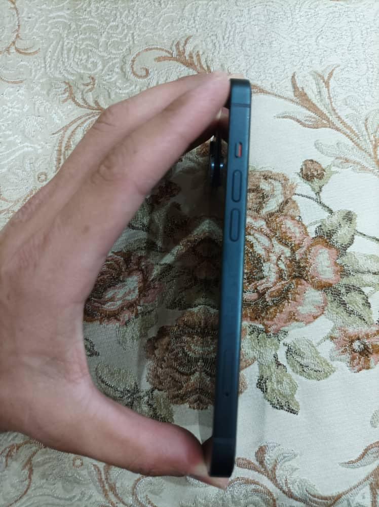 اپل iPhone 13 با حافظهٔ ۱۲۸ گیگابایت|موبایل|مشهد, حجت|دیوار