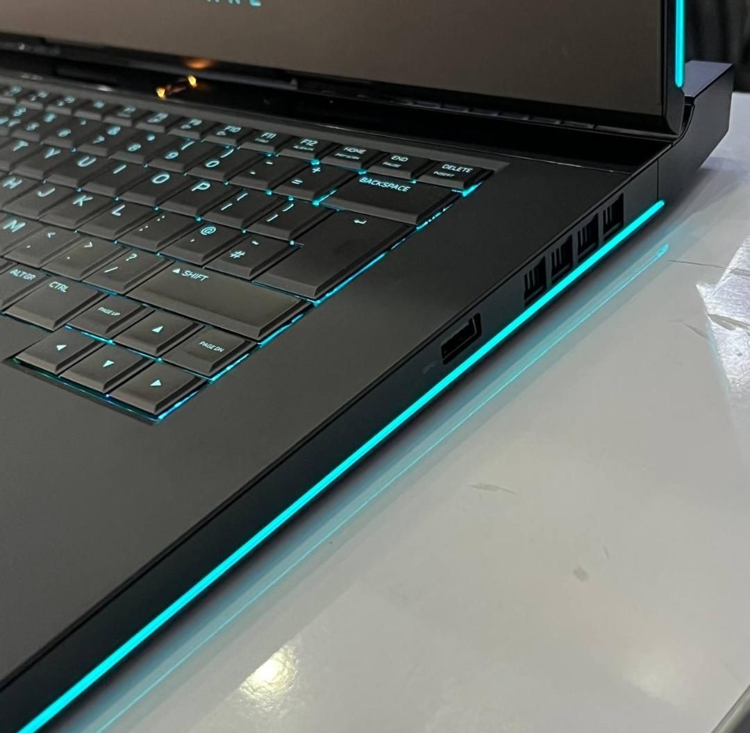 لپتاپ گیمینگ Alienware هارد1TB+256SSD گرافیک۶گیگ|رایانه همراه|تهران, صادقیه|دیوار