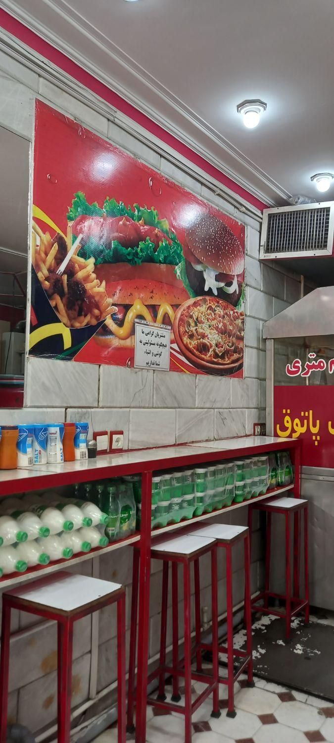 کارگرساده ساندویچی با جای خواب و غذا|استخدام خدمات فروشگاه و رستوران|تهران, دروازه شمیران|دیوار