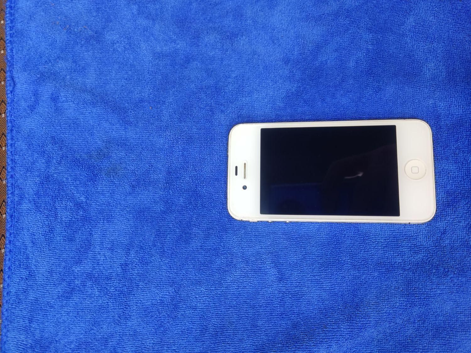اپل iPhone 4s با حافظهٔ ۱۶ گیگابایت|موبایل|تهران, جمهوری|دیوار