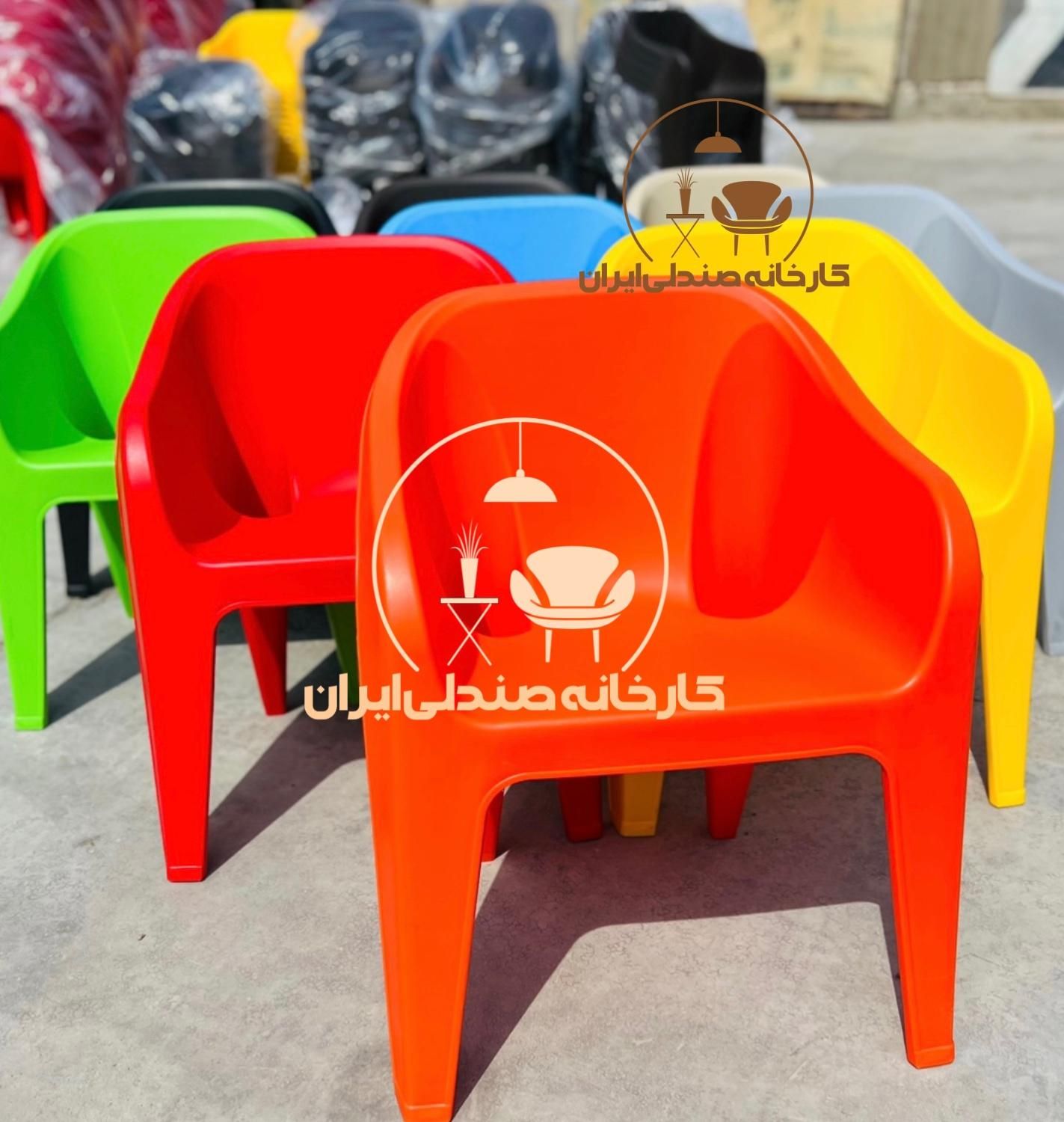 صندلی پلاستیکی میزنهارخوری رونمینا(صندلی ایران|میز و صندلی غذاخوری|تهران, میدان ولیعصر|دیوار