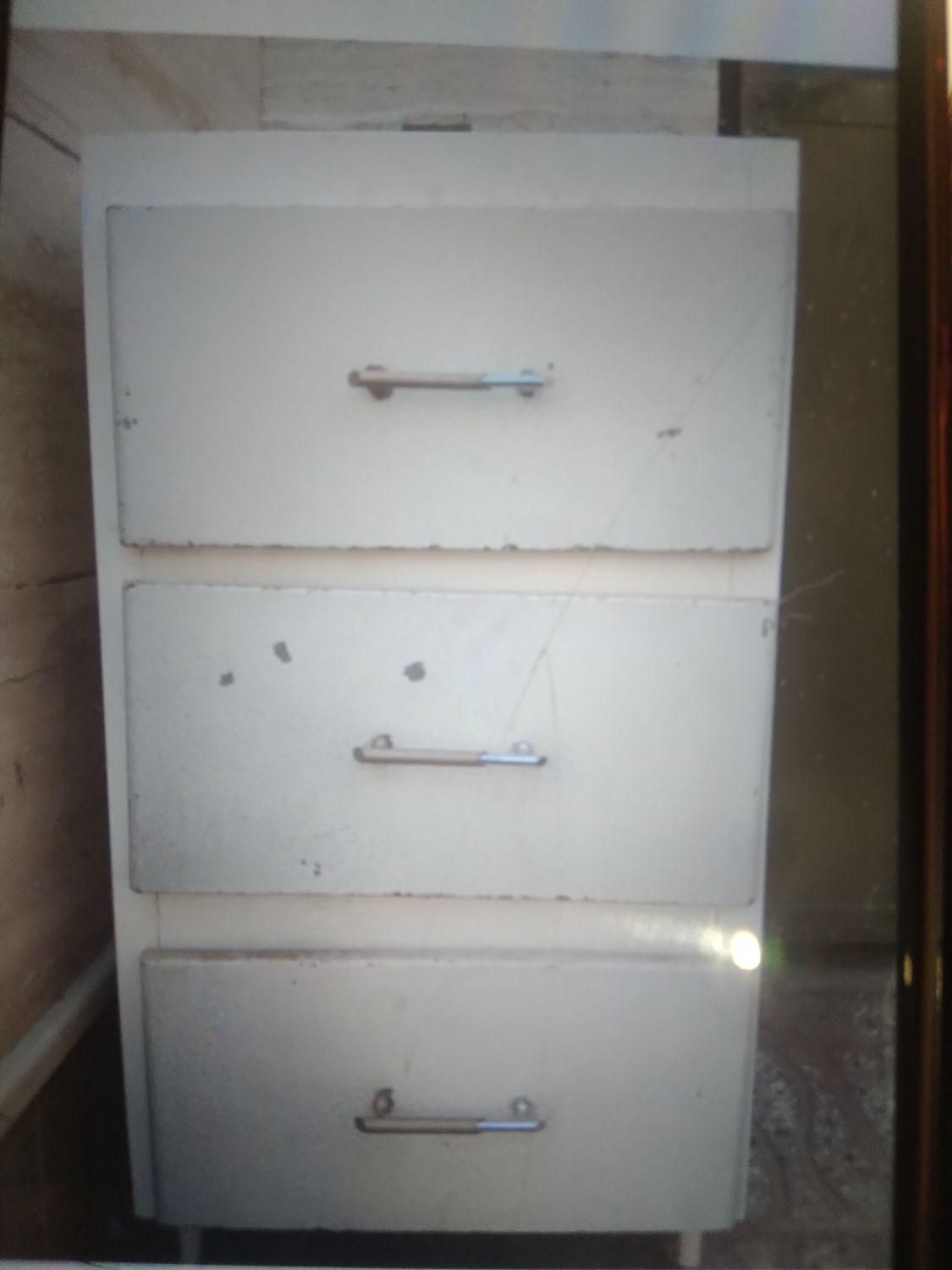 کابینت سه کشویی همراه سنگ|آب‌چکان و نظم‌دهنده ظروف|شاهرود, |دیوار