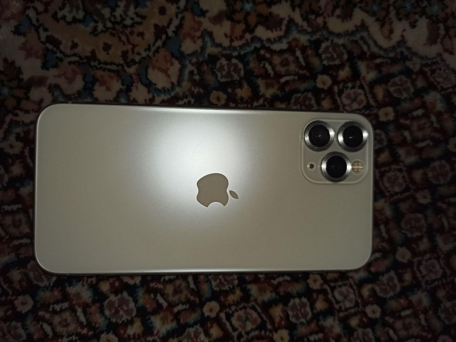 اپل iPhone 11 Pro با حافظهٔ ۲۵۶ گیگابایت سفیدzaa|موبایل|تهران, مسعودیه|دیوار