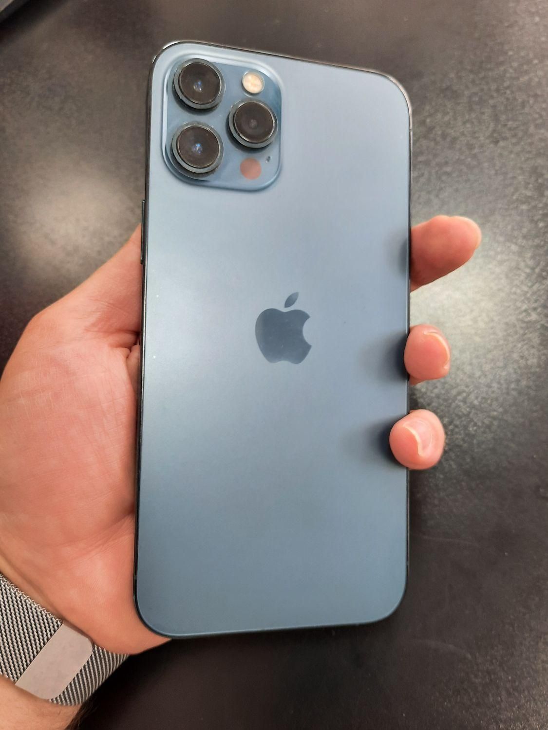 اپل iPhone 12 Pro Max با حافظهٔ ۲۵۶ گیگابایت|موبایل|اصفهان, وحید|دیوار