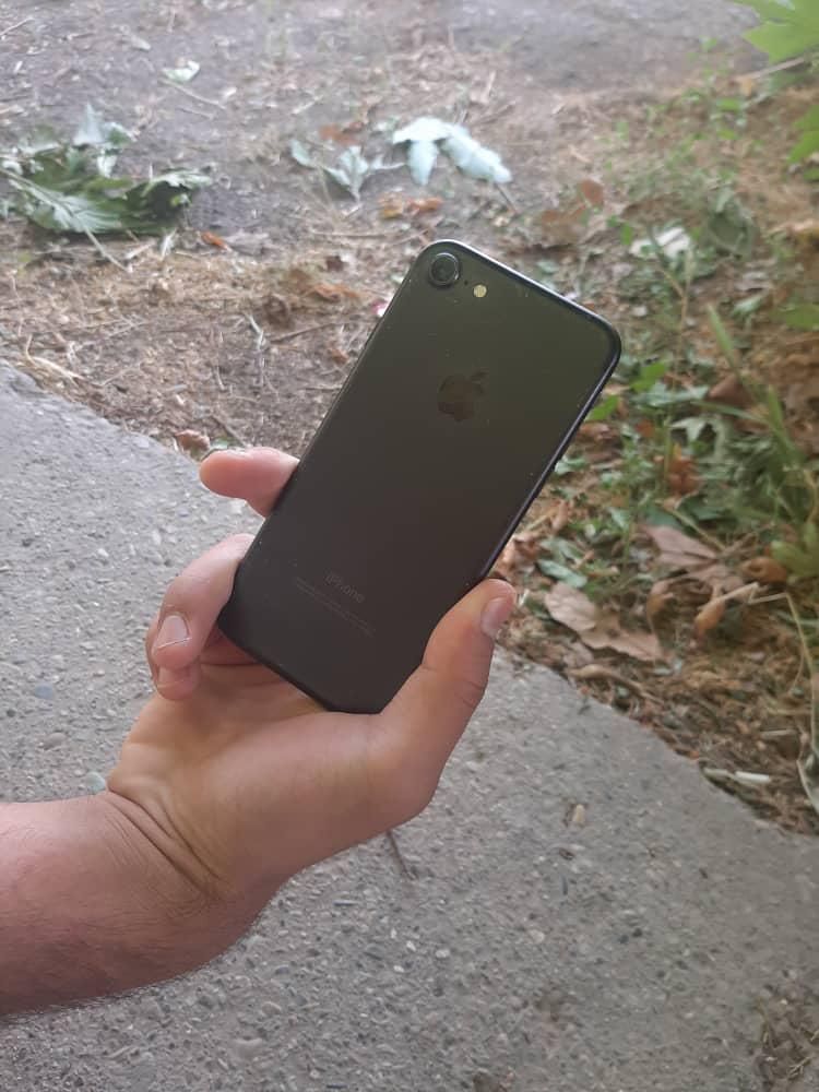 اپل iPhone 7 با حافظهٔ ۱۲۸ گیگابایت|موبایل|تهران, شریف‌آباد|دیوار