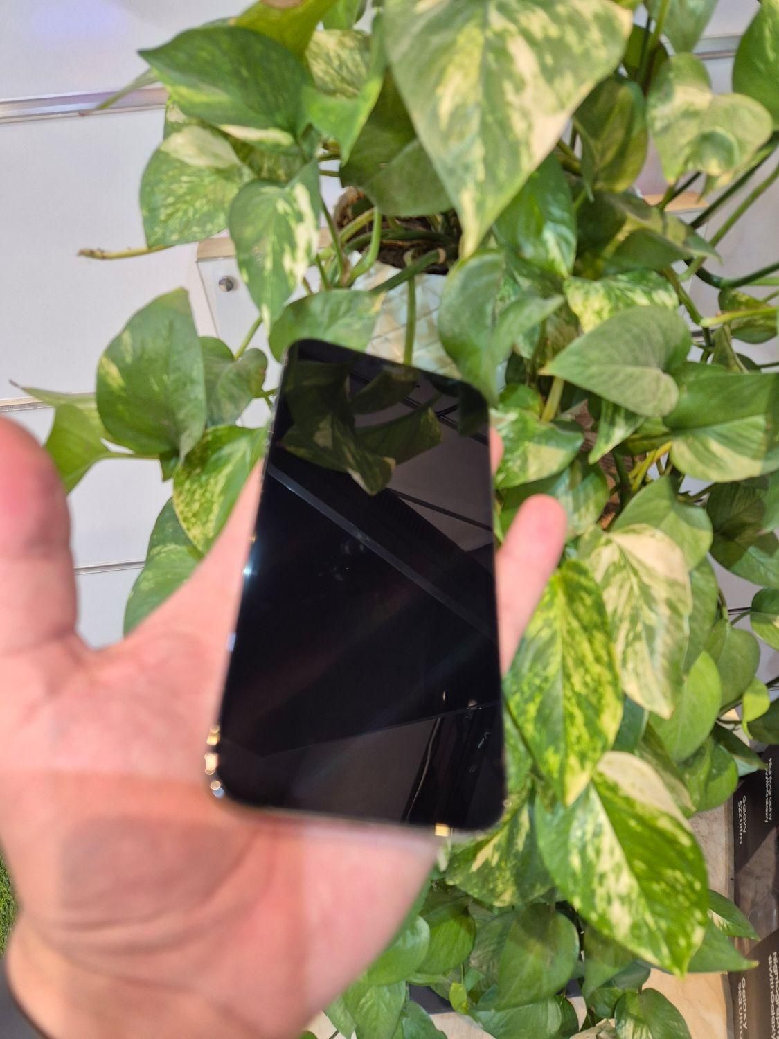 آیفونip12pro max|موبایل|اصفهان, بوستان آینه خانه|دیوار
