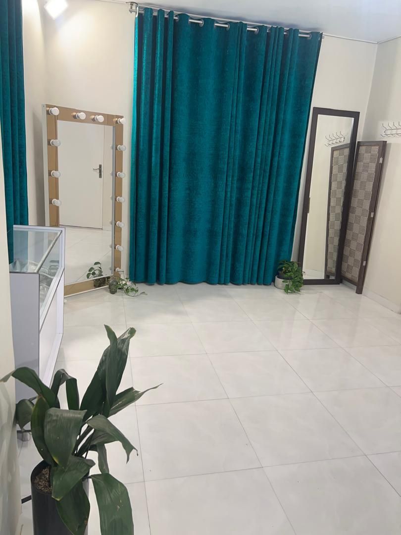 اجاره اتاق آجودانیه /۱۵ متر /در سالن زیبایی|اجارهٔ دفتر کار، اتاق اداری، مطب|تهران, آجودانیه|دیوار