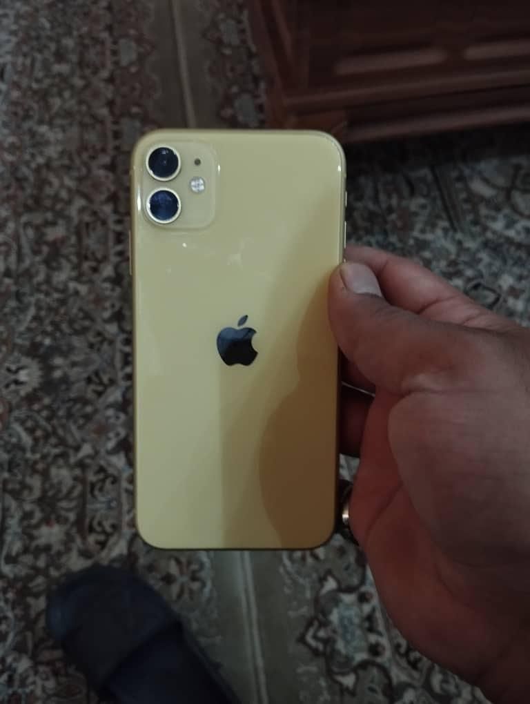 iphone 11normal 64gig|موبایل|اصفهان, ملک‌شهر|دیوار