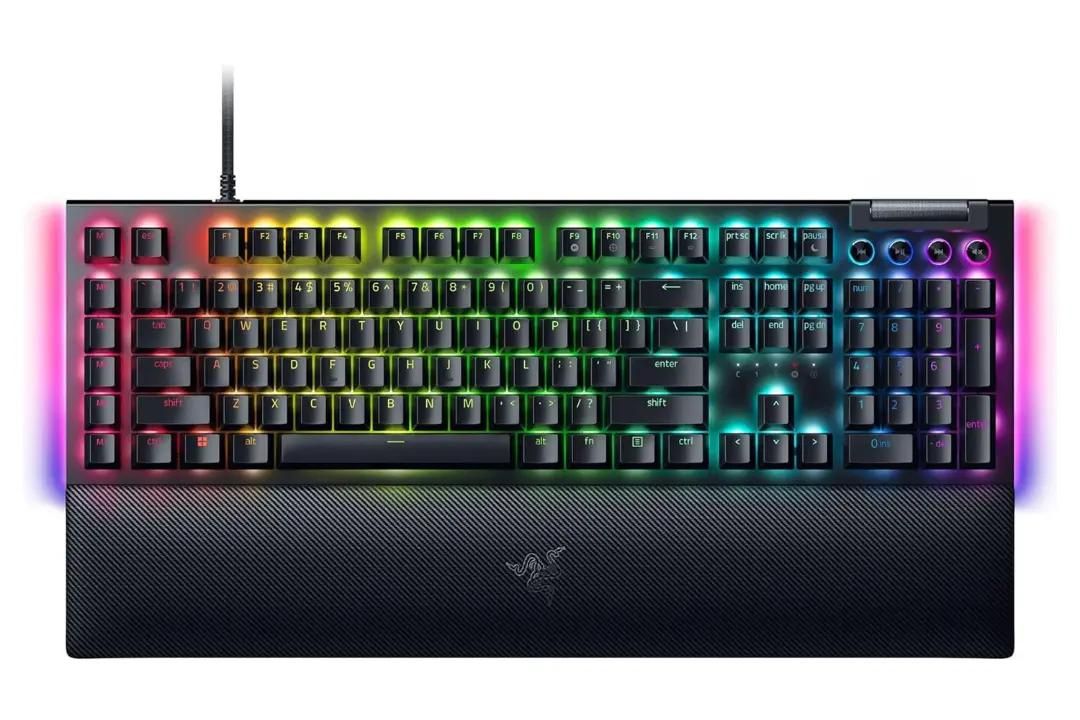 کیبورد و موس ریزر BlackWidow V4 و Basilisk v3|قطعات و لوازم جانبی رایانه|تهران, امام حسین(ع)|دیوار