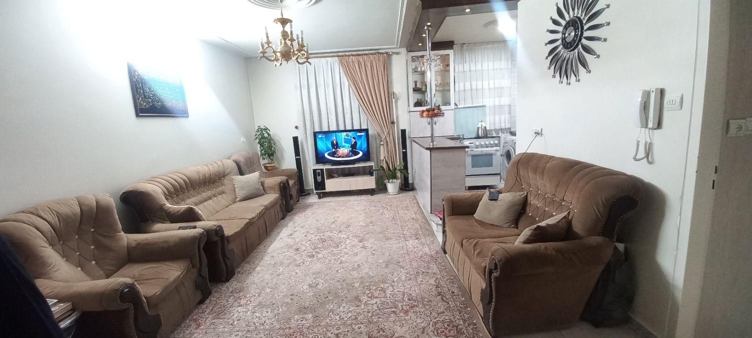 ۴۳متر بابایی شرقی خوش نقشه با آسانسور بالکن|فروش آپارتمان|تهران, مینا|دیوار