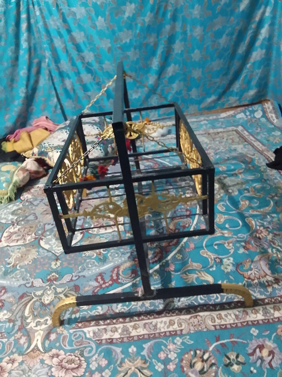 گهواره گل دار|اسباب و اثاث بچه|خاش, |دیوار