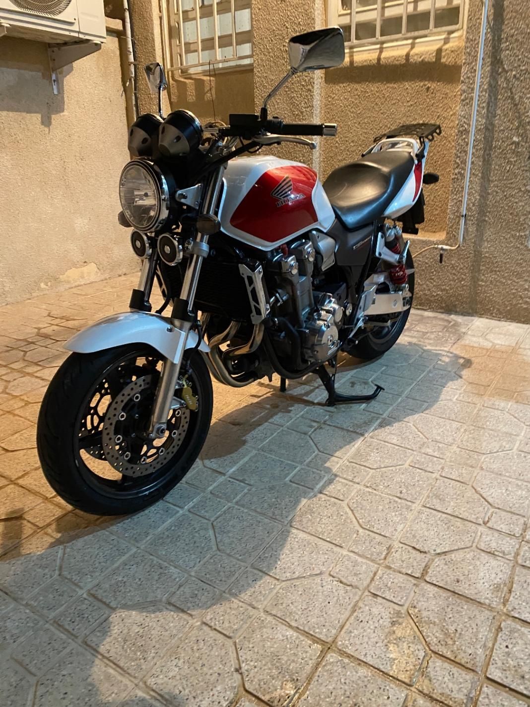 Cb1300|موتورسیکلت|تهران, دولاب|دیوار