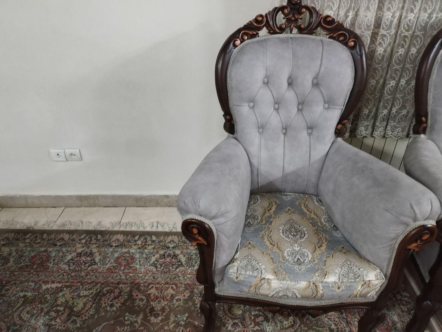 مبلمان استیل ۹نفره   بایک میز وسط|مبلمان خانگی و میز عسلی|تهران, ابوذر (منطقه ۱۵)|دیوار