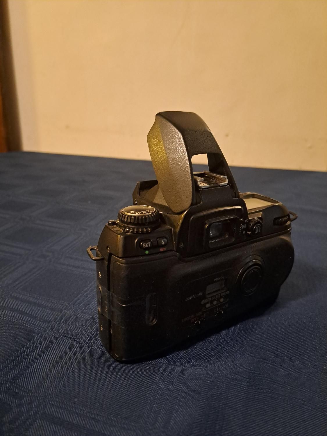 بدنه دوربین آنالوگ نیکون اف 80 (Nikon F80)|دوربین عکاسی و فیلم‌برداری|تهران, حکمت|دیوار