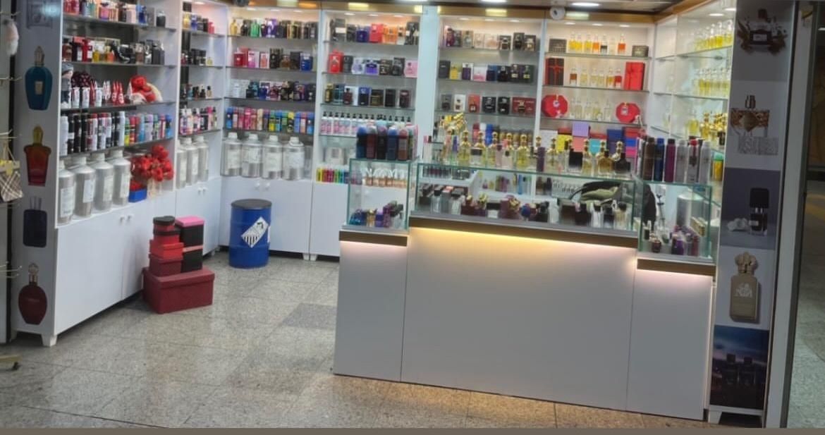 فروشنده عطر و ادکلن|استخدام بازاریابی و فروش|تهران, چهارصد دستگاه|دیوار