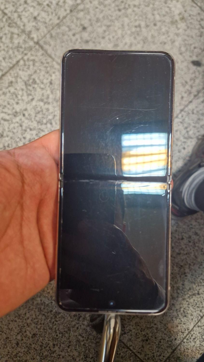 سامسونگ Galaxy Z Flip4 با حافظهٔ ۲۵۶ گیگابایت|موبایل|تهران, ایوانک|دیوار
