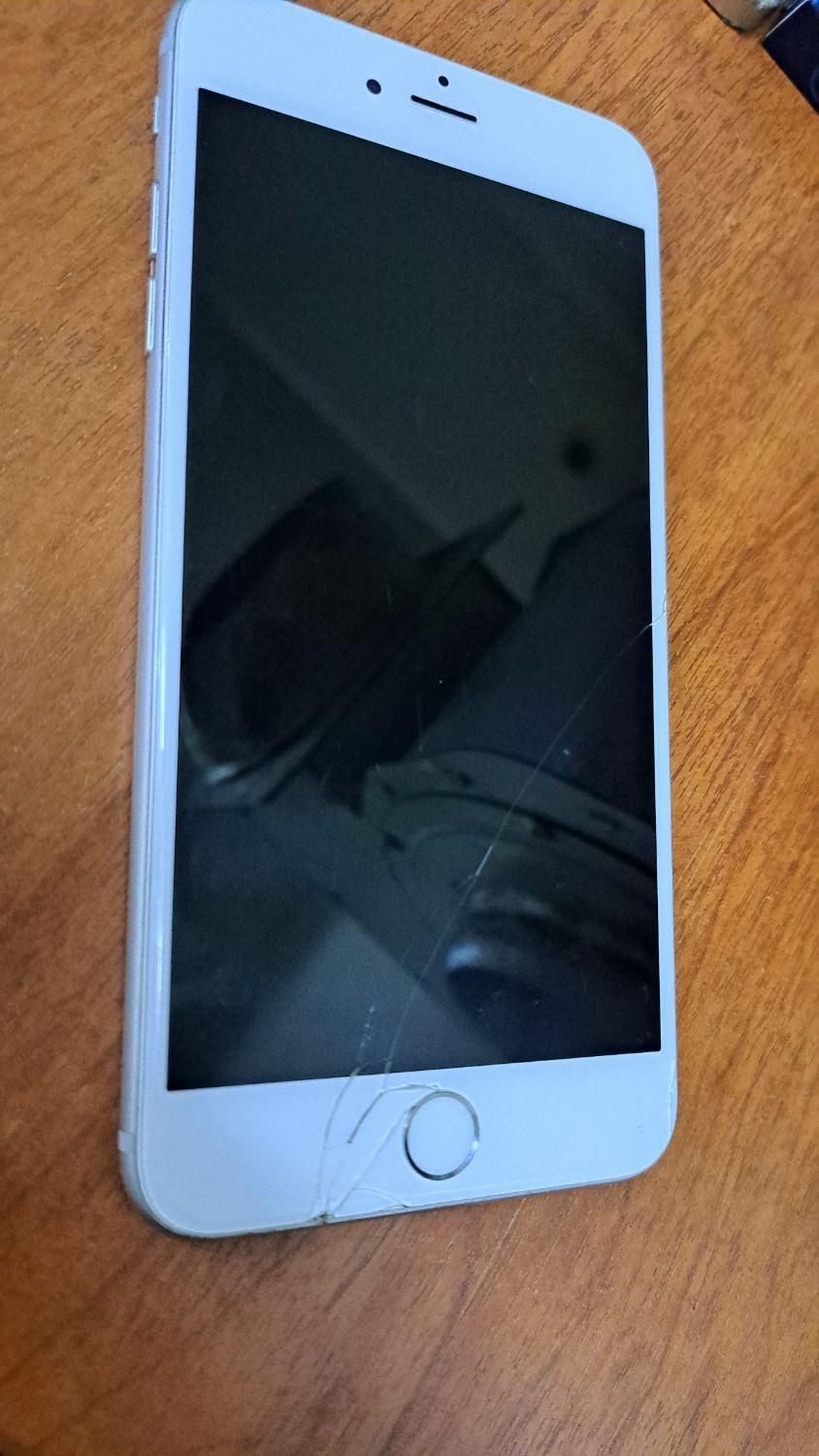 اپل iPhone 6 Plus  و اپل 5sبا حافظهٔ ۱۲۸ گیگابایت|موبایل|تهران, میدان ولیعصر|دیوار