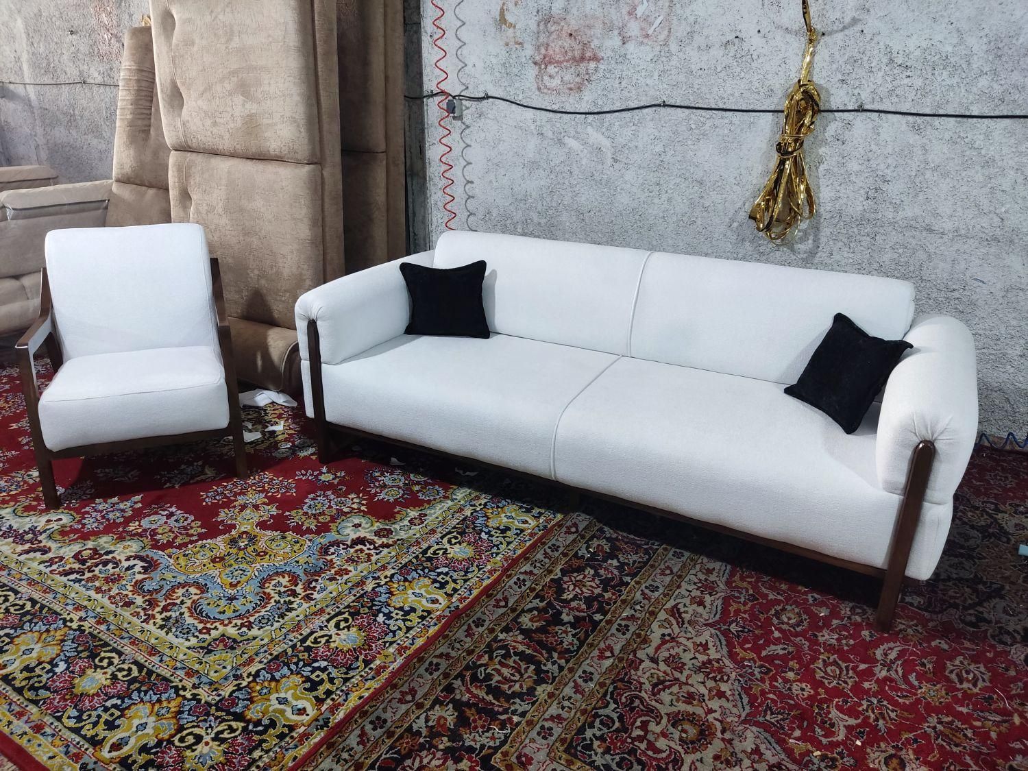استخدام نجار و رویه کوب مبل راحتی|استخدام صنعتی، فنی، مهندسی|تهران, نعمت‌آباد|دیوار