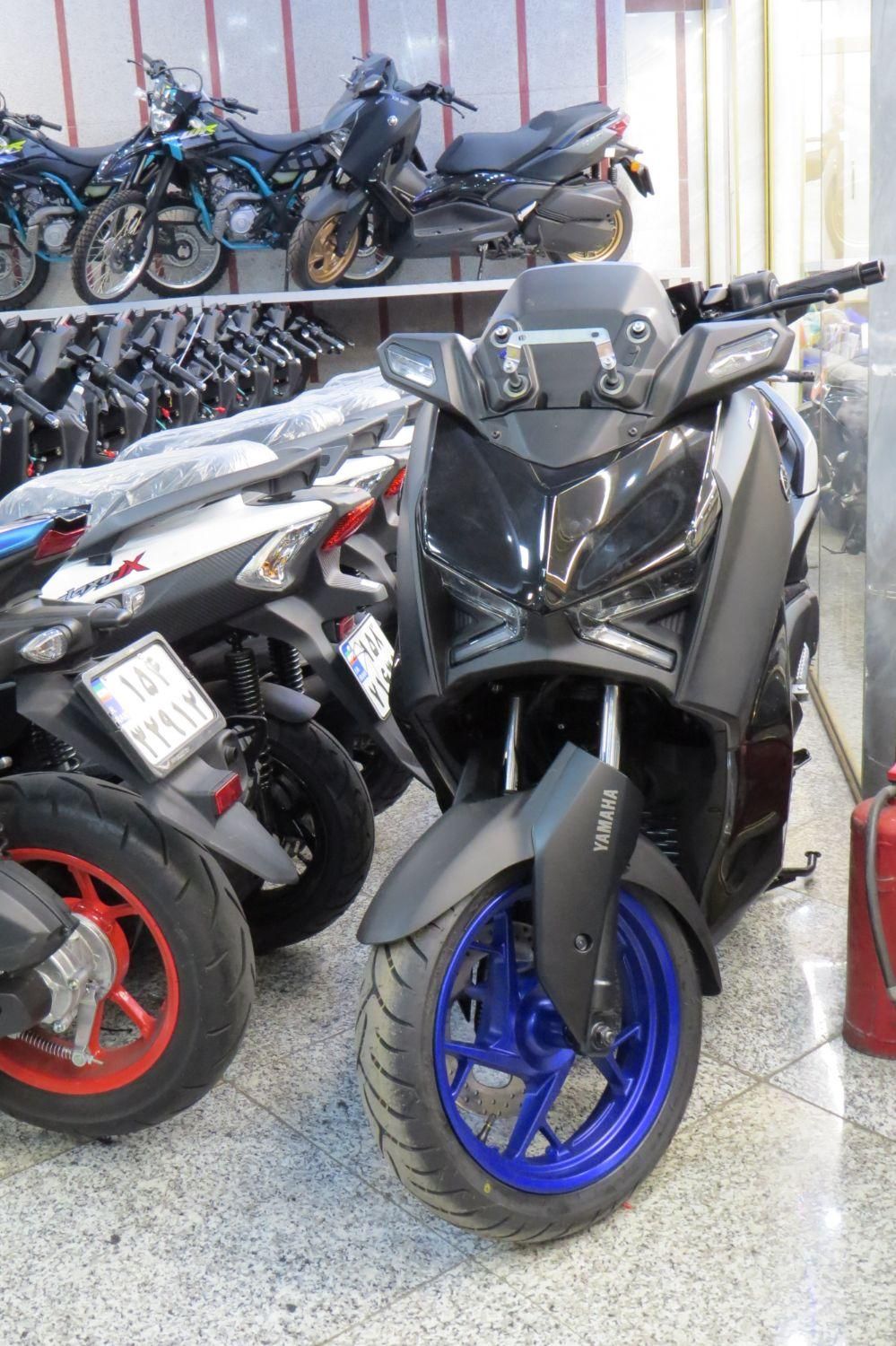 yamaha xmax250مدل ۱۴۰۳در رنگ بندی کامل|موتورسیکلت|تهران, گمرک|دیوار