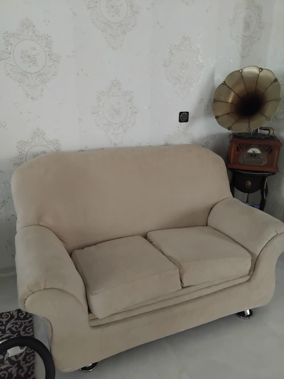 مبل راحتی تمیز در حد نو|مبلمان خانگی و میز عسلی|تهران, شهید آوینی|دیوار
