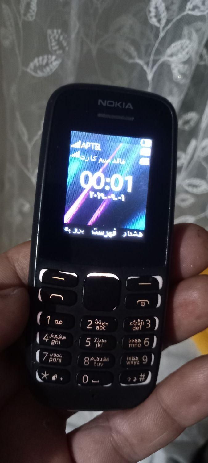 گوشی شی ساده ۱۰۵ فنلاند|موبایل|پرند, |دیوار