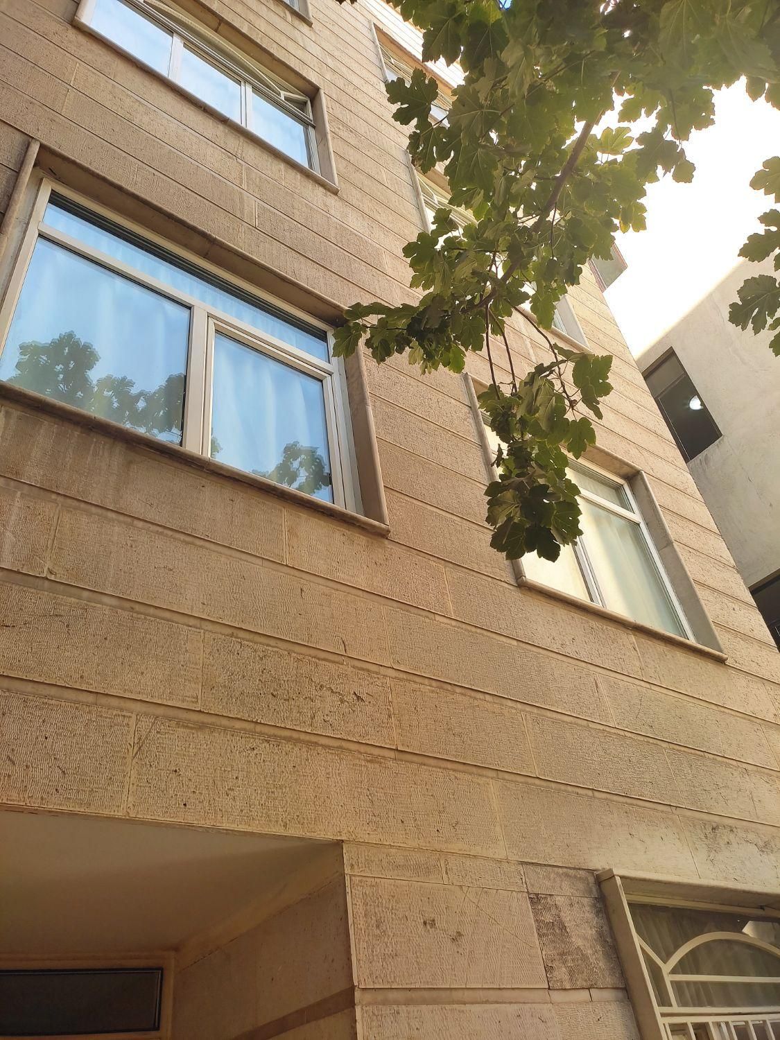 ۸۵ متر منطقه ۱۲میدان شهدا خیابان زرین نعل|فروش آپارتمان|تهران, دروازه شمیران|دیوار