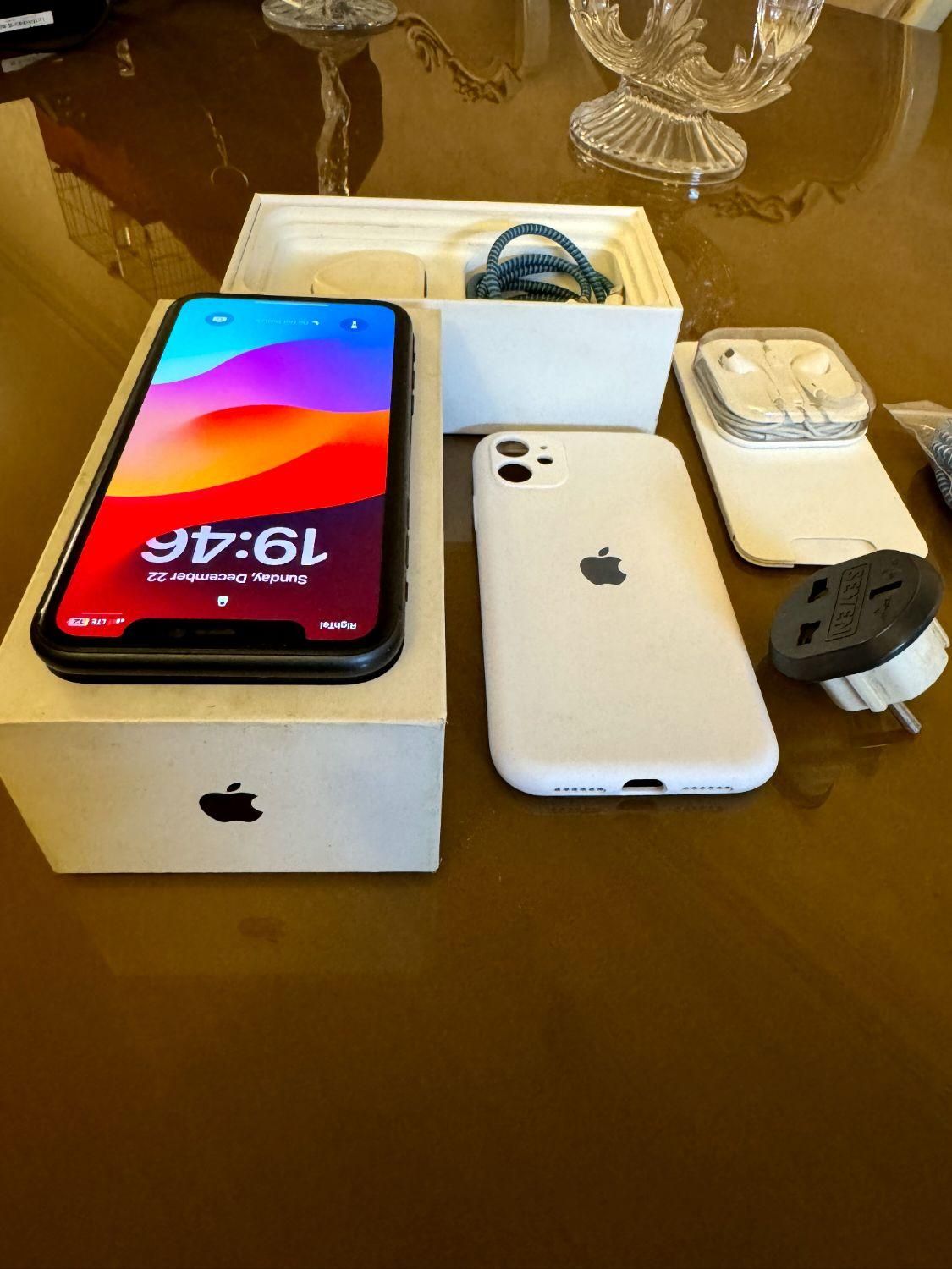 اپل iPhone 11 ۱۲۸ گیگابایت za دوسیم جعبه بزرگ|موبایل|تهران, نارمک|دیوار